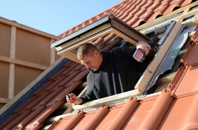 Pose de fenêtres de toit Velux à Magnas